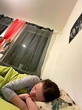 Bloom evl online show from December 18, 11:00 pm