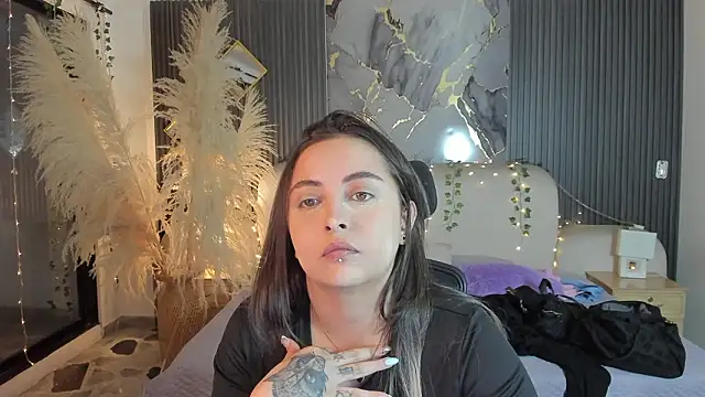 SarahCastro1  online show from February 23, 3:48 am