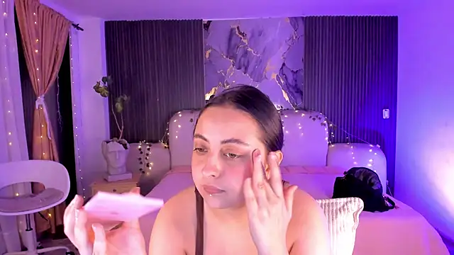 SarahCastro1  online show from July 7, 4:04 am