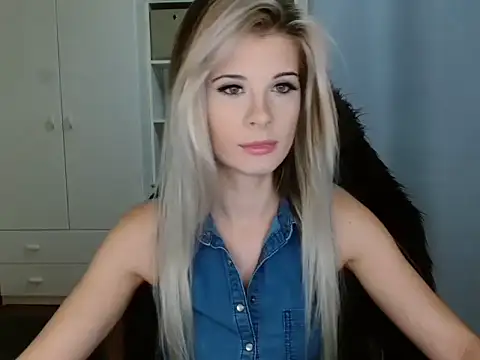 KristineGlow online show from November 18, 7:13 am