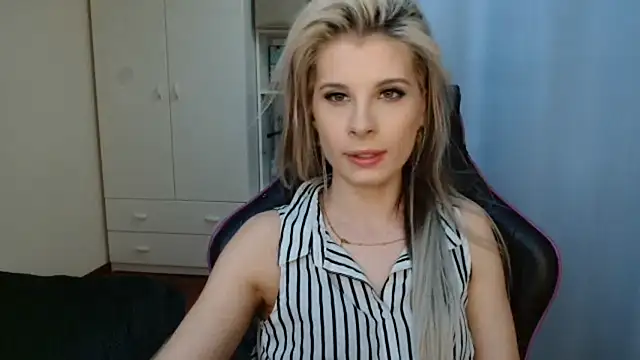 KristineGlow online show from May 3, 2:12 pm