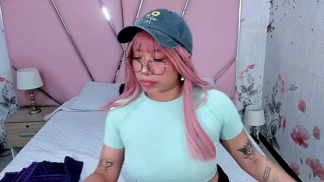 SafiroAgataaa online show from September 22, 9:39 pm