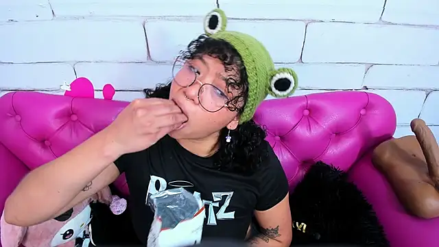 SafiroAgataaa online show from October 6, 7:55 pm