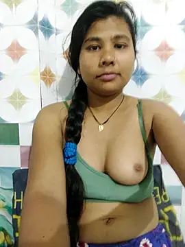 Snapshot of Vaani_Cutie chatting on May 8, 4:01 pm Vaani Cutie online show from May 8, 4:01 pm
