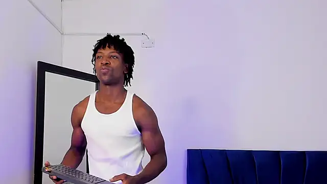 Snapshot of tau_montes chatting on September 30, 4:23 pm tau montes online show from September 30, 4:23 pm