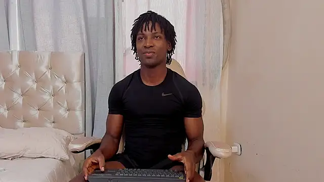 Snapshot of tau_montes chatting on October 9, 8:07 pm tau montes online show from October 9, 8:07 pm