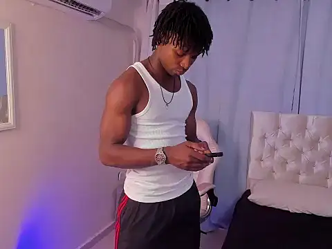 Snapshot of tau_montes chatting on November 6, 12:22 am tau montes online show from November 6, 12:22 am