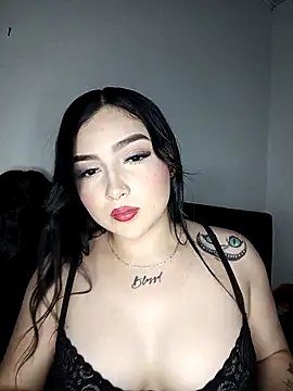 Snapshot of Emily_Reyna chatting on September 13, 4:23 am Emily Reyna online show from September 13, 4:23 am