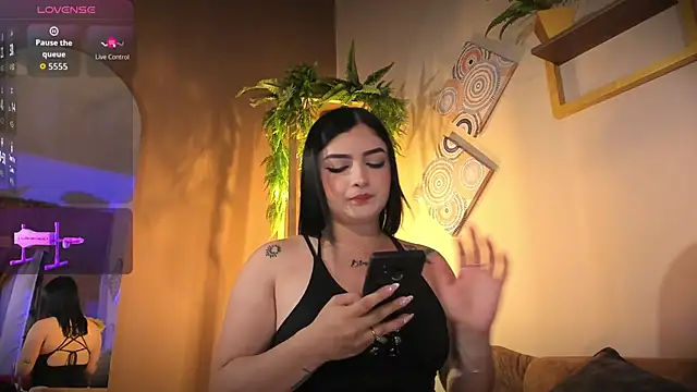 Emily Reyna online show from October 4, 11:03 pm