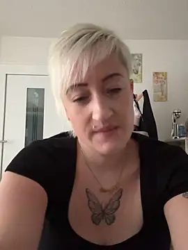 Snapshot of Rozendefotz chatting on September 16, 6:03 am Rozendefotz online show from September 16, 6:03 am