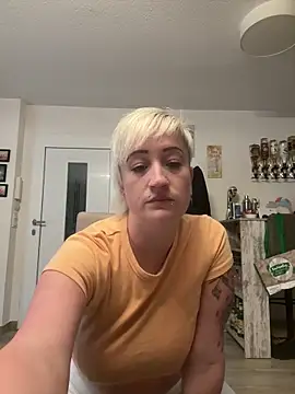 Snapshot of Rozendefotz chatting on September 22, 5:42 am Rozendefotz online show from September 22, 5:42 am