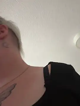 Snapshot of Rozendefotz chatting on September 23, 6:27 am Rozendefotz online show from September 23, 6:27 am