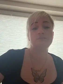 Snapshot of Rozendefotz chatting on October 1, 6:08 am Rozendefotz online show from October 1, 6:08 am