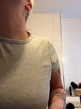 Snapshot of Rozendefotz chatting on October 15, 6:02 am Rozendefotz online show from October 15, 6:02 am