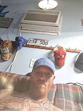 Snapshot of Rooster149628tim chatting on June 3, 8:17 am Rooster149628tim online show from June 3, 8:17 am