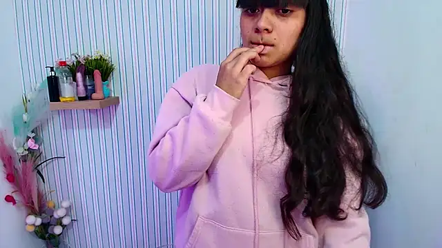 kataleya  18 online show from July 6, 7:38 pm
