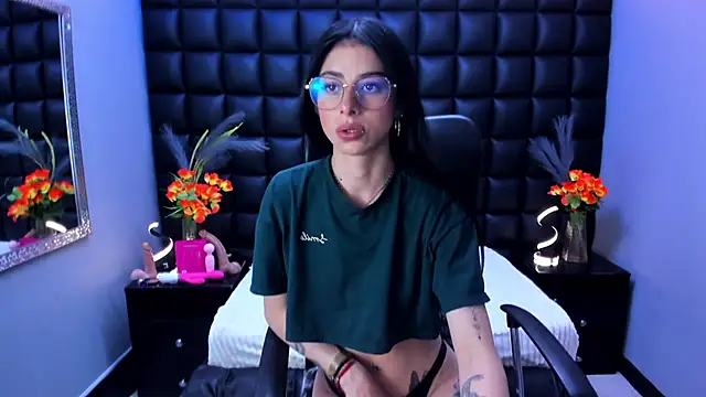 Dulce Miaa  online show from June 16, 6:10 pm