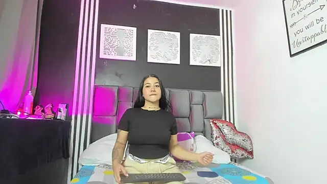 Hornycouple Hot online show from November 1, 7:38 pm