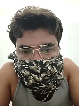 bigdick lickingexpert08 online show from October 4, 5:00 pm