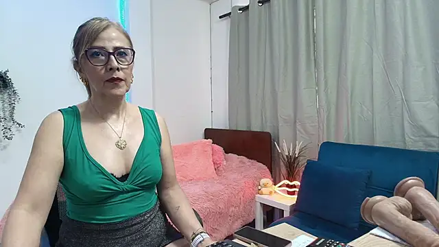 Snapshot of vanesa_mystic2 chatting on July 24, 12:47 pm vanesa mystic2 online show from July 24, 12:47 pm