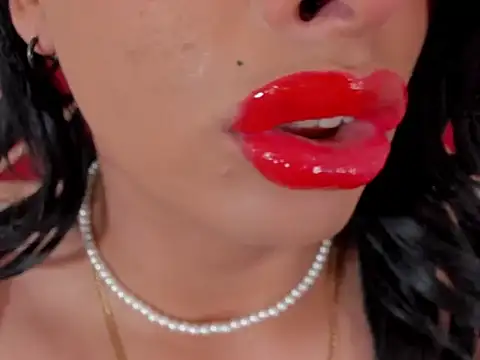 sweet Elizabeth online show from June 3, 1:14 pm