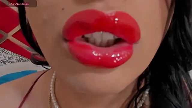 sweet Elizabeth online show from June 8, 1:44 pm