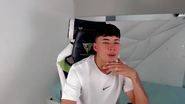 Austin col  online show from October 16, 8:32 pm