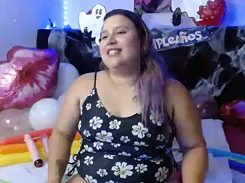 EmmaTower online show from October 7, 7:11 pm