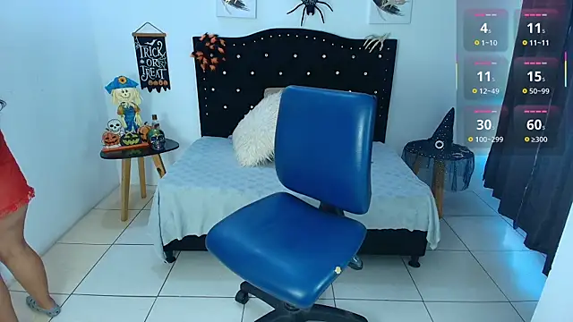 Snapshot of SammySmall_F_w chatting on October 14, 9:26 pm SammySmall F w online show from October 14, 9:26 pm