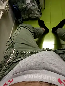 AXEL 84 online show from December 1, 2:00 pm