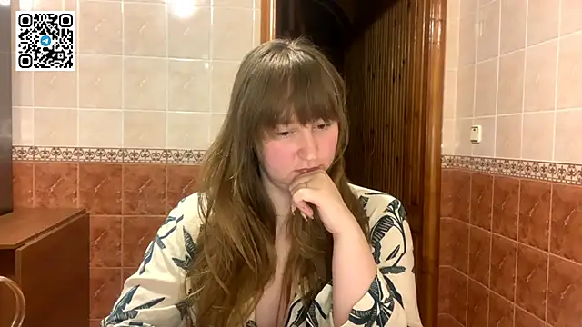 MaroonMoon  online show from October 24, 7:32 pm