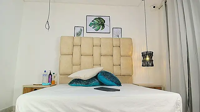 elizawiliamst online show from October 10, 11:53 am