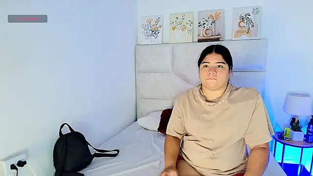 Snapshot of elizawiliamst chatting on June 23, 12:03 pm elizawiliamst online show from June 23, 12:03 pm