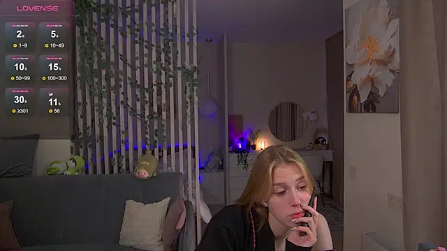 Snapshot of sofiapurex chatting on October 12, 6:51 pm sofiapurex online show from October 12, 6:51 pm