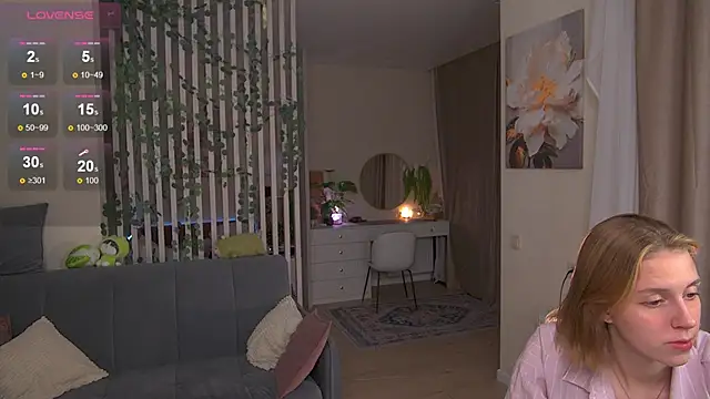 Snapshot of sofiapurex chatting on October 19, 7:58 pm sofiapurex online show from October 19, 7:58 pm