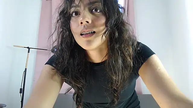 Snapshot of WendySuns_ chatting on September 13, 9:03 pm WendySuns online show from September 13, 9:03 pm