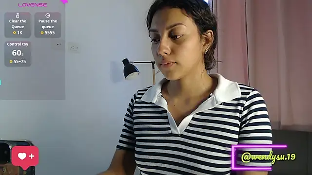 Snapshot of WendySuns_ chatting on September 15, 6:41 pm WendySuns online show from September 15, 6:41 pm