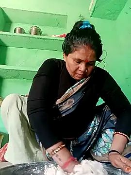 Manavi x online show from May 12, 5:04 am