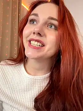 Snapshot of PollyVinice chatting on September 11, 11:32 am PollyVinice online show from September 11, 11:32 am