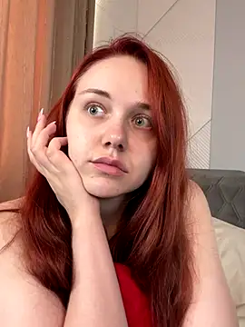 Snapshot of PollyVinice chatting on September 17, 11:45 am PollyVinice online show from September 17, 11:45 am