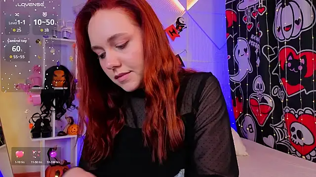 Snapshot of PollyVinice chatting on October 29, 12:29 pm PollyVinice online show from October 29, 12:29 pm