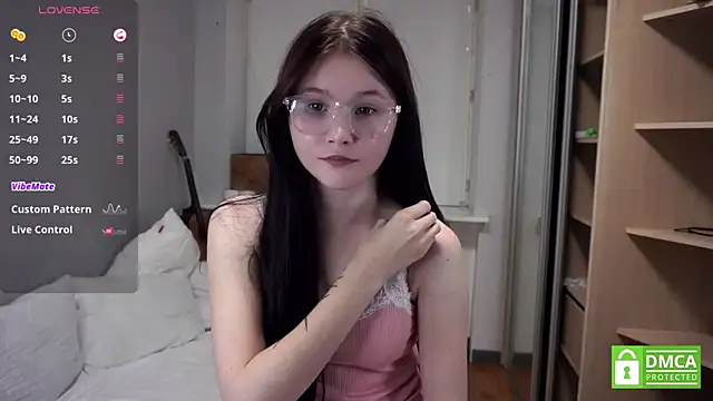 Snapshot of DelphaDivenere chatting on September 26, 5:06 pm DelphaDivenere online show from September 26, 5:06 pm