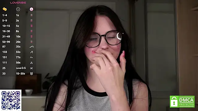 Snapshot of DelphaDivenere chatting on November 1, 7:05 pm DelphaDivenere online show from November 1, 7:05 pm