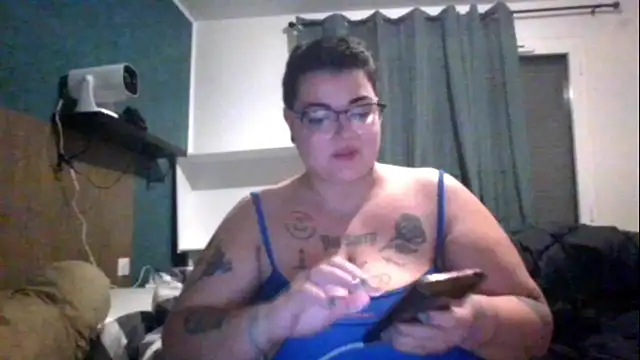 Snapshot of PirateXL chatting on March 12, 1:01 am PirateXL online show from March 12, 1:01 am