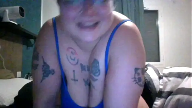 Snapshot of PirateXL chatting on March 17, 12:26 am PirateXL online show from March 17, 12:26 am