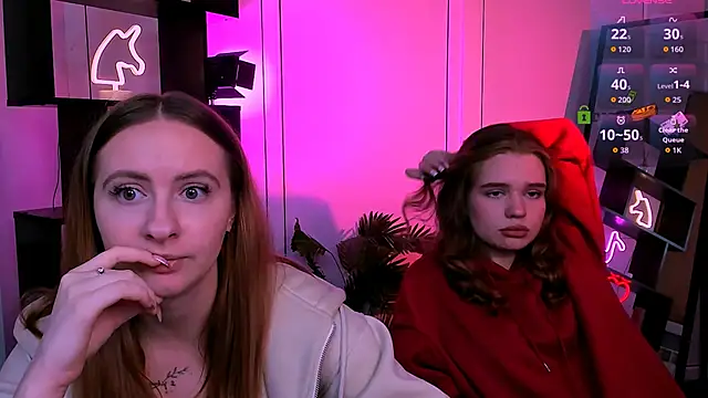 mila glow1 online show from November 8, 7:23 pm