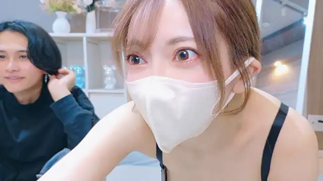 RIRI-style online show from November 22, 8:46 am