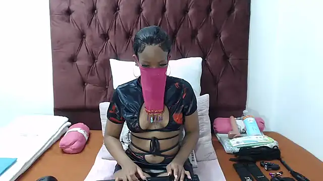 GODDESSBARBIIE online show from September 23, 11:30 pm