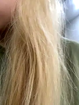 LunaMillie online show from November 8, 5:51 am