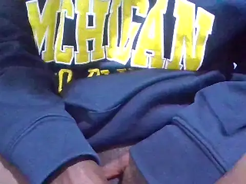 chocolatebarbiee online show from November 21, 1:54 pm